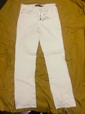 Levi's White Mid-Rise Jeans